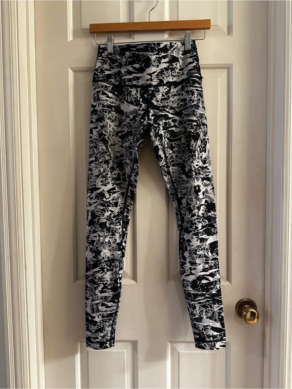 lululemon athletica Wunder Train Black & White Marble-Print women's Leggings 6!